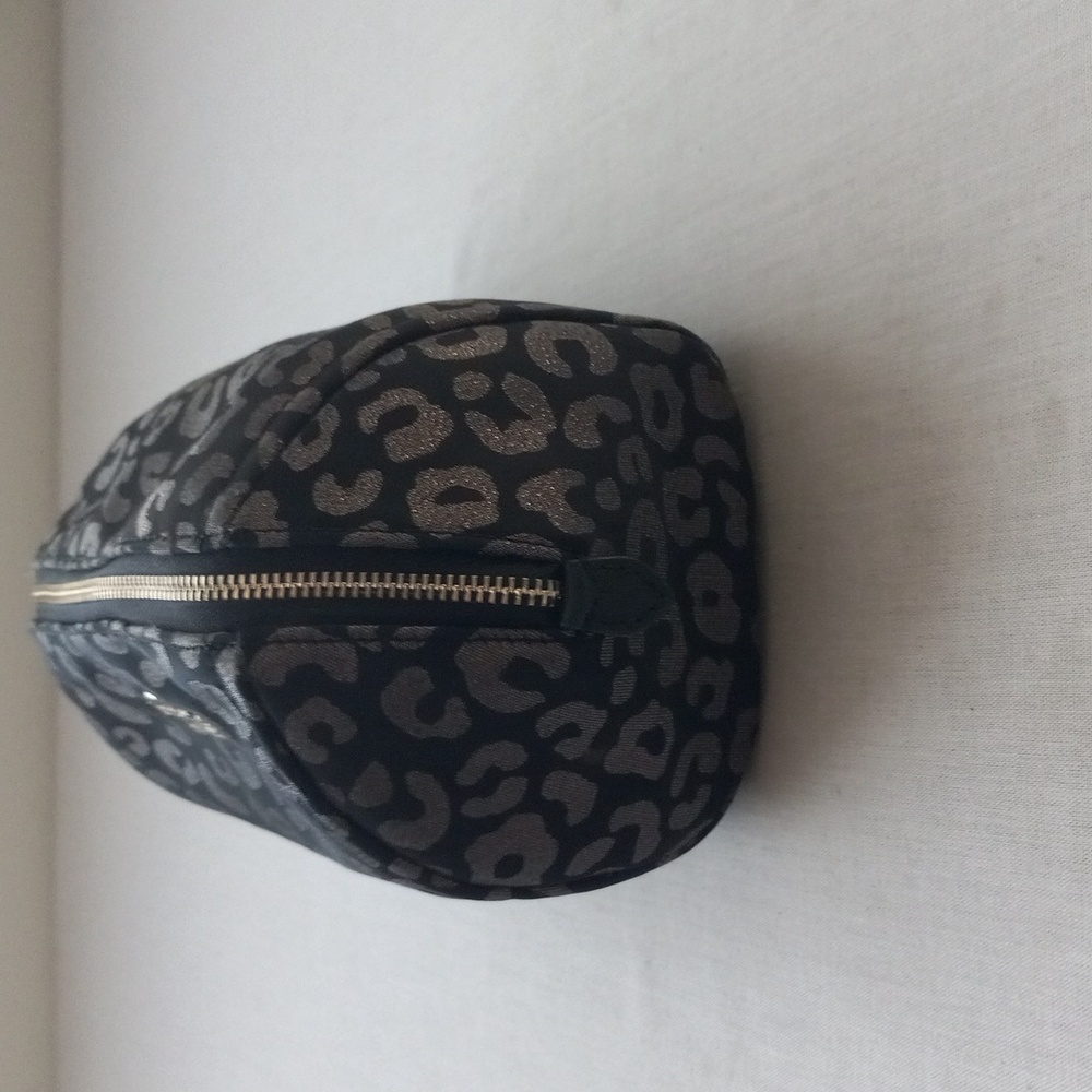 Cosmetic Pouch - Picture 3 of 12
